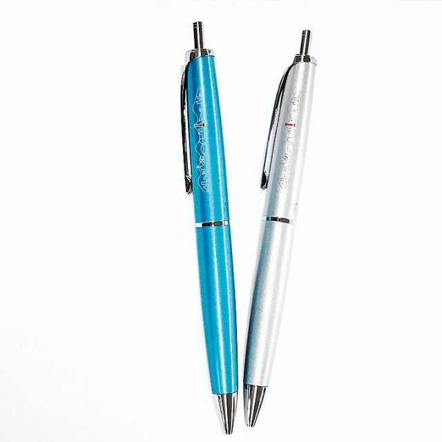 神戸で生まれた文具ブランドお気に入りアイテムを見つけよう「ナガサワ文具センター 本店」