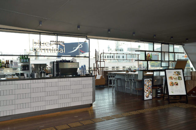 【横浜×海が見えるカフェ】cafe & dining blue terminal