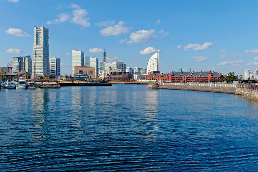 人気スポットを海から一望する