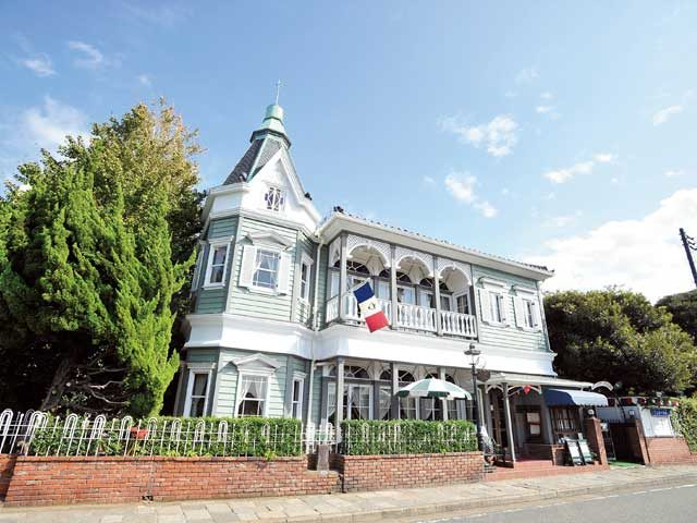 丘の上に建つ洋館のティールームで休憩「山手十番館 レストラン&カフェ」