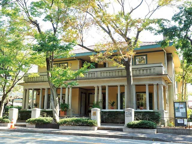 山手本通り沿いの西洋式共同住宅「山手234番館」