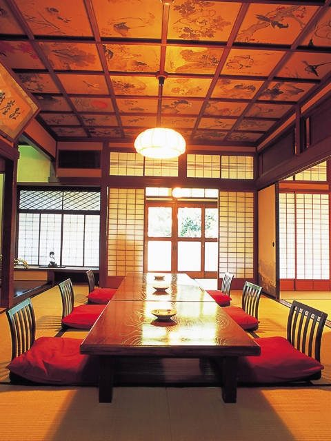 【箱根×老舗宿】文人墨客にも愛された国内初の重要文化財の宿「萬翠楼福住」