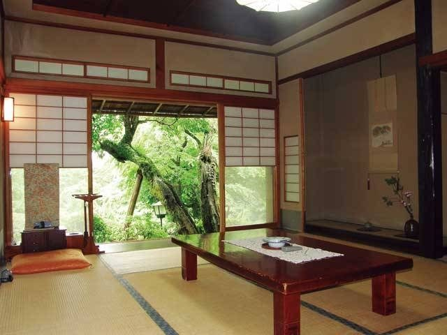 【箱根×老舗宿】広大な日本庭園に見事な旧財閥の別荘の面影を残す「強羅環翠楼」