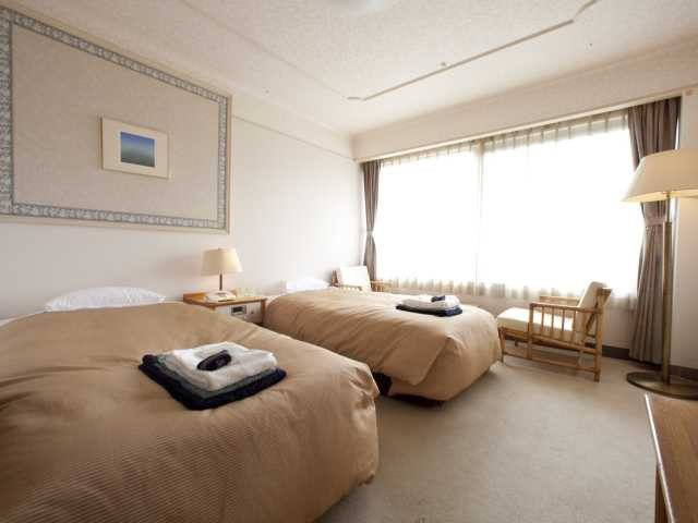 【箱根×リーズナブルな宿】芦ノ湖まで車で5分の山々を望む絶景ホテル「ホテル花月園」