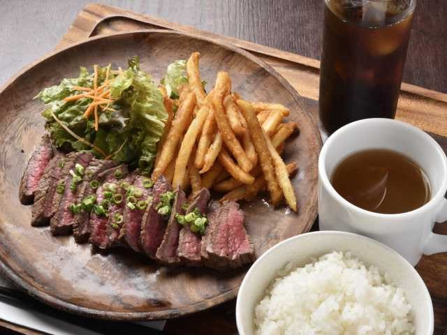 【関内&馬車道の美食ランチスポット】肉バル ANCHOR GROUND 馬車道店