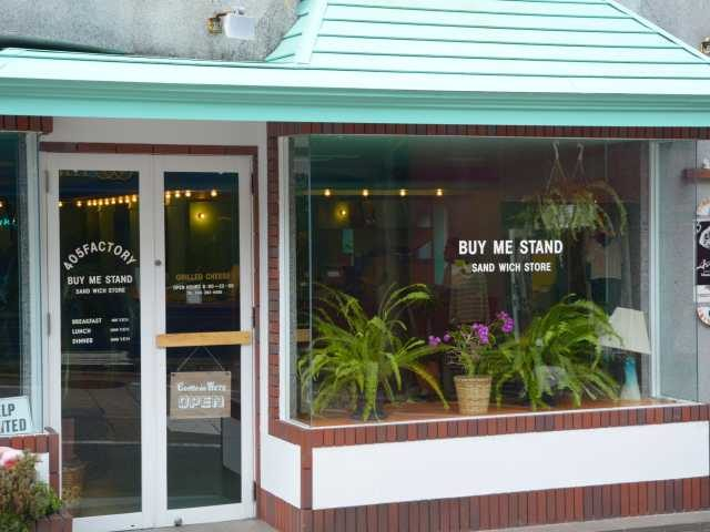 【横浜×サンドイッチが自慢のカフェ】雰囲気抜群のダイナーで絶妙なバランスの新感覚サンドを「BUY ME STAND MOTOMACHI」