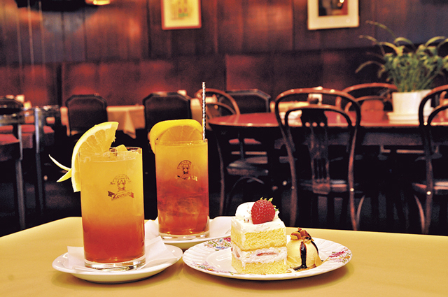 【山下公園・関内・馬車道】おすすめアンティークカフェ⑥ サモアール