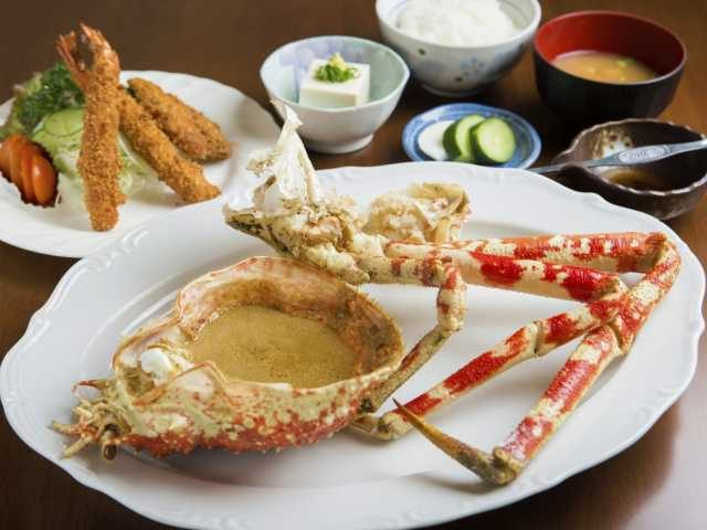 新発見4 世界最大のカニ「高足ガニ」は食べるとあっさり