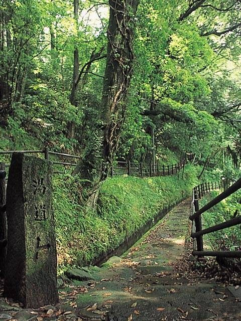 文人・歌人たちに愛された小道「湯道」