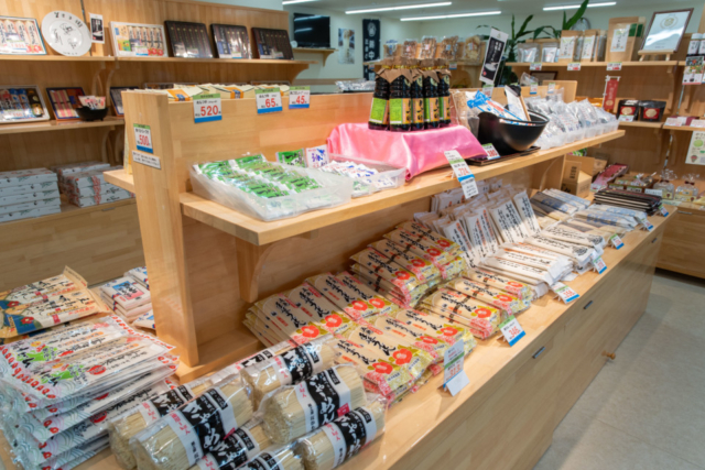 【五島グルメ×五島うどん】製麺したての五島うどんを”地獄炊き”で「おっどん亭」