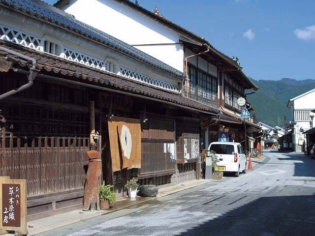 なぜ、勝山はのれんの町に?