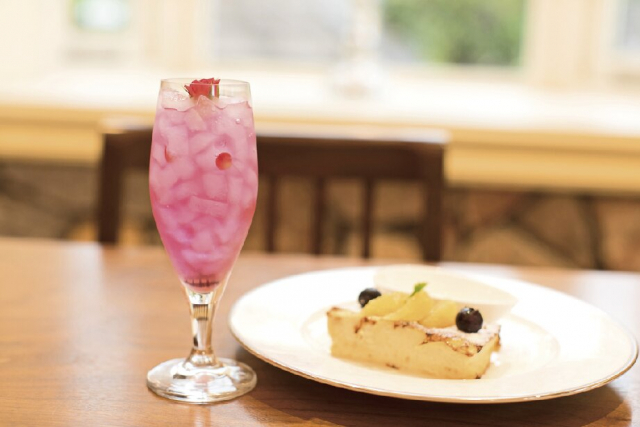 箱根強羅公園のグルメスポット「一色堂茶廊」