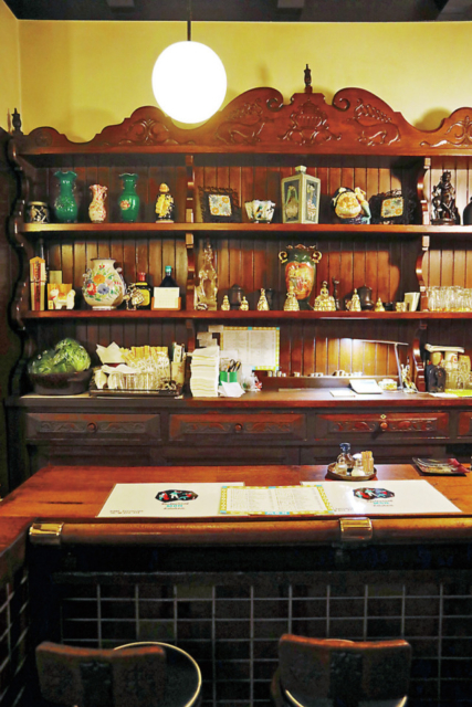 創業当時から変わらぬ味を時代を感じるクラシカルな空間で「欧風料理もん」