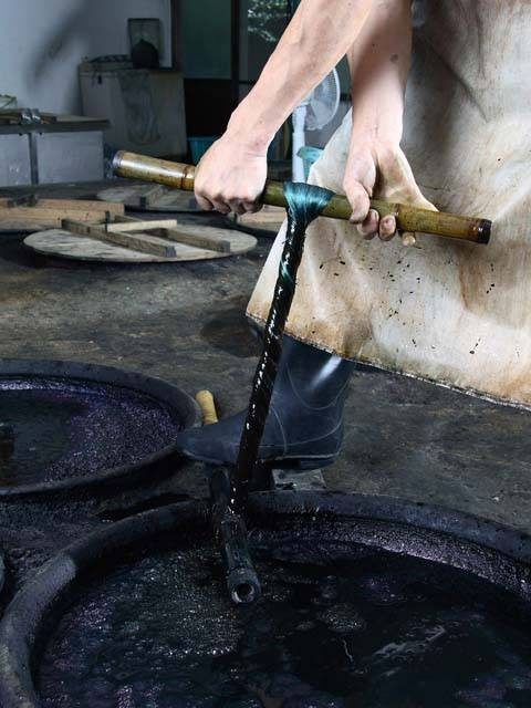 【宮崎・綾×雑貨】藍を重ねて真心を織り込む「綾の手紬染織工房」