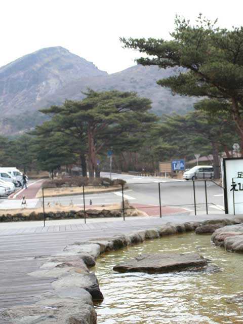 【霧島×温泉】ドライブ途中にちょっと休憩「足湯の駅えびの高原」