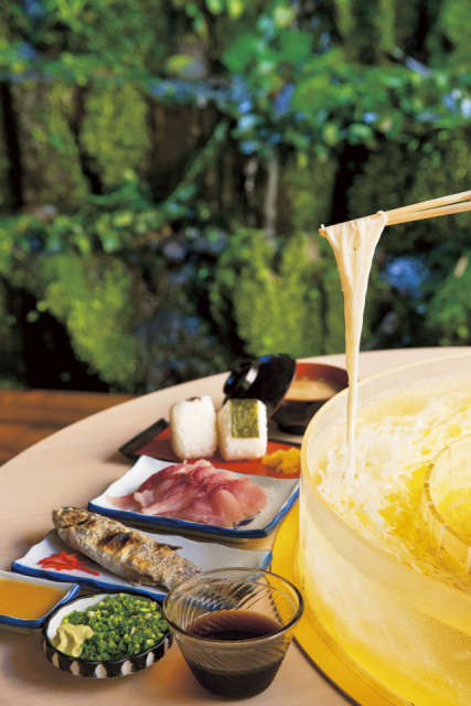 【指宿&開聞岳ドライブ×そうめん流し】指宿市営唐船峡そうめん流し