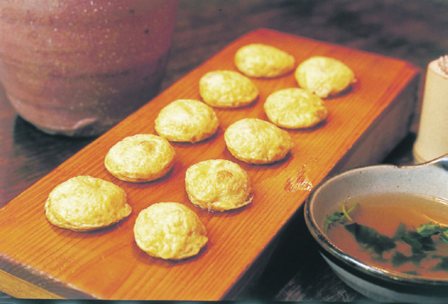 明石焼き&タコ料理で居酒屋使いも「蛸の壺」