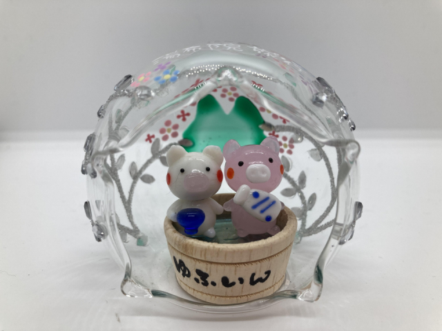 ガラス製のかわいい小物がいっぱい「由布院ガラスの森」