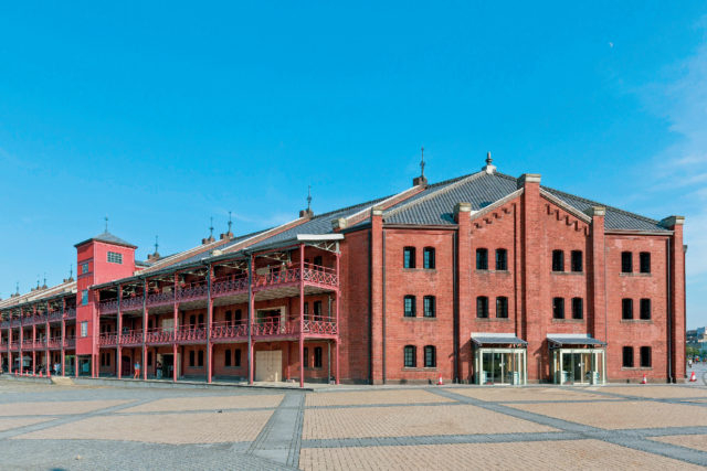 【横浜×観光】歴史を感じるレトロな商業施設「横浜赤レンガ倉庫」