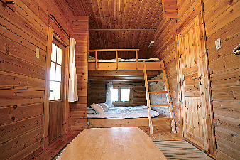 山と海に囲まれた広大なリゾートステイ「淡路じゃのひれオートキャンプ場」