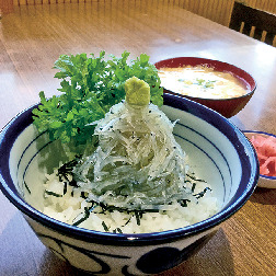 【淡路島×海の幸】とれたての地魚料理がズラリと並ぶ「お食事処 渡舟」