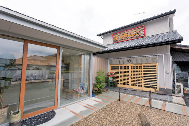 炭焼き穴子をテイクアウトで気軽に「炭焼きあなご あさじ」