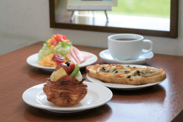 長時間熟成の風味豊かなパン「平野パン」