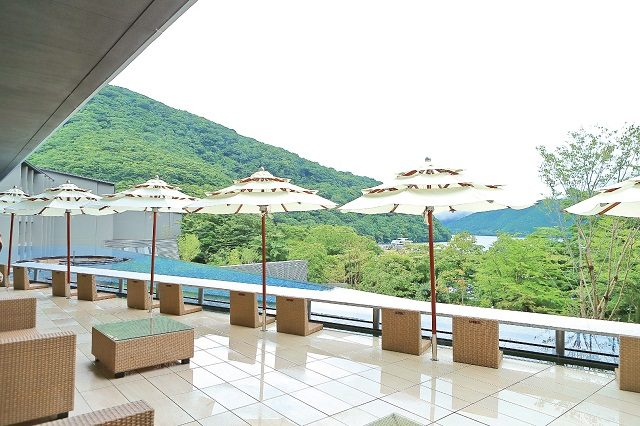 箱根・芦ノ湖 はなをり