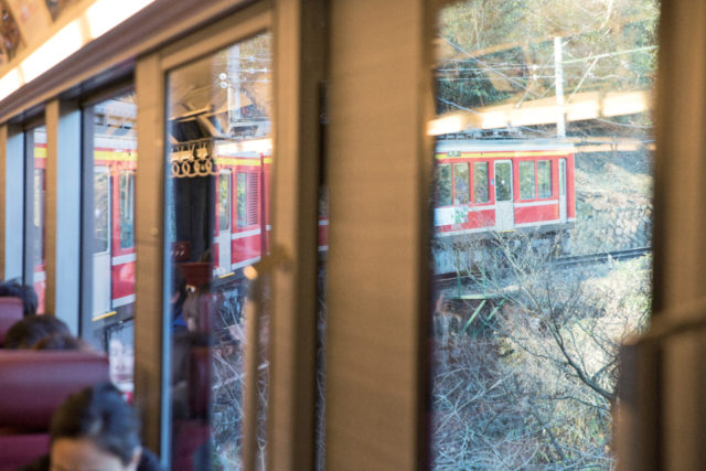 【箱根登山電車×みどころ】R30の急カーブを体感!