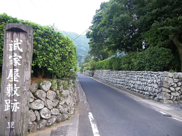 【上甑島で観光を楽しむならココ!】里麓武家屋敷通り