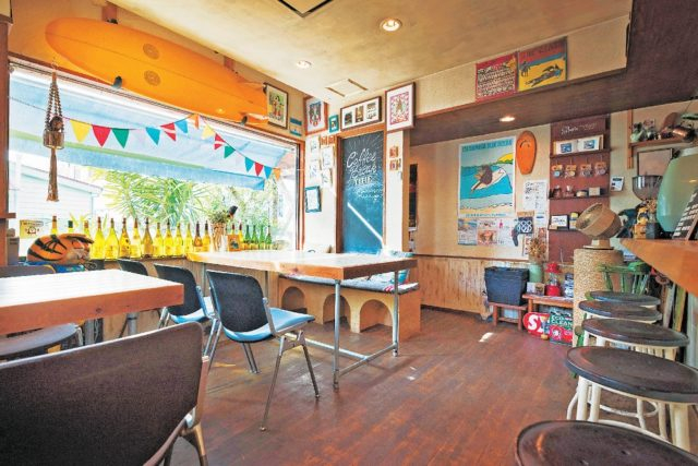 コーヒーもカフェ飯もお酒も楽しめる路地裏のカフェ&ダイニングバー「cubstar」