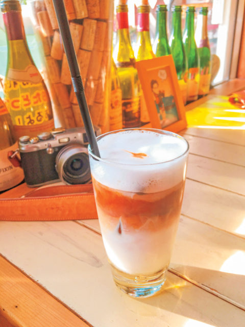 コーヒーもカフェ飯もお酒も楽しめる路地裏のカフェ&ダイニングバー「cubstar」