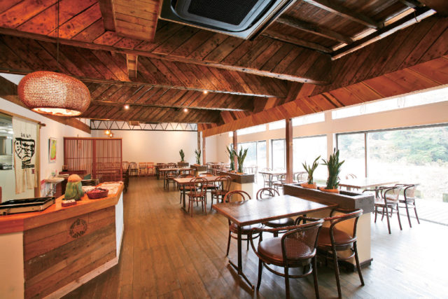 【箱根ランチ×豆腐料理&和食】湯葉とだしと卵が見事に融合した箱根湯本随一の人気「湯葉丼 直吉」