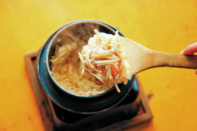 【稲取×朝食&土産】港の朝市