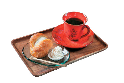 緑の中のぬくもり空間で手作りマフィンを「C's Cafe」