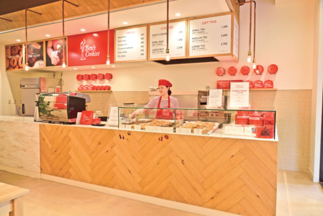 Ben’s Cookies 日本大通り店