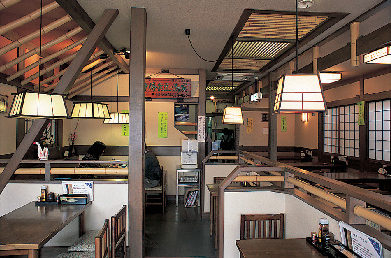 極細のそばは素材と技が生み出す自信の表れ!「深生そば」