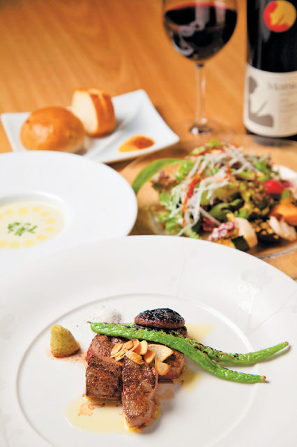 【箱根×ぜいたくランチ】泊まりがけで訪れるそんな食通が集う名店「ITOH DINING by NOBU」