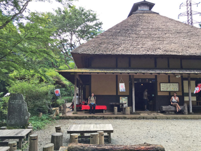江戸時代から続く茶屋で名物甘酒を