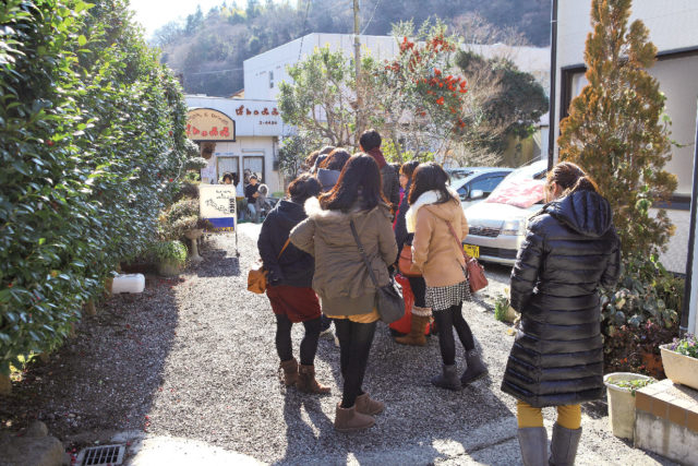 【箱根のレストラン×大行列メニュー】食パンとグラタン夢の共演がここに!「ランチ&ドリンク ぱんのみみ」