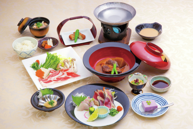 【鹿児島グルメと芋焼酎×人気店】くつろぎの空間で賞味する薩摩の味「郷土料理 さつま路」