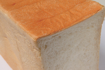 名物は駅伝の際に振る舞われる温泉シチューパン「渡邊ベーカリー」