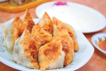 餃子の店 中央亭