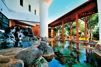 【伊豆×ファミリー向けの宿】プール&スパが大充実いっぱい遊べる常夏リゾート「伊豆熱川温泉 ホテル カターラ RESORT&SPA」