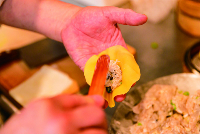 飲茶ワゴンから選べる本場香港スタイルの点心「施家菜 點心坊」