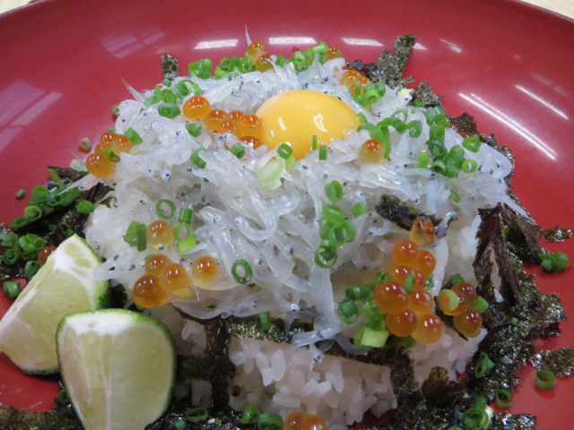 【宮崎・延岡×グルメ】延岡名物が味わえる「道の駅 北川はゆま」