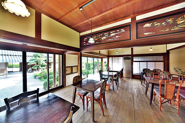 古民家で味わう創作フレンチ「ハレノサラ」