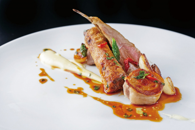 非日常的な白亜の邸宅で味わう正統性と創造性が調和する唯一無二のフランス料理「ラ メゾン ドゥ グラシアニ」