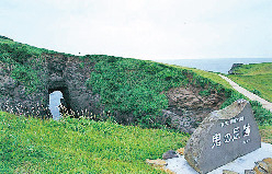 【壱岐観光×立ち寄りスポット】鬼ヶ島伝説の一つ「鬼の足跡」