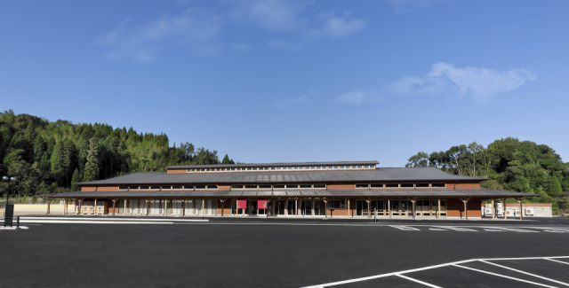 地域の交流拠点・健康の駅 フォンタナの丘かもう